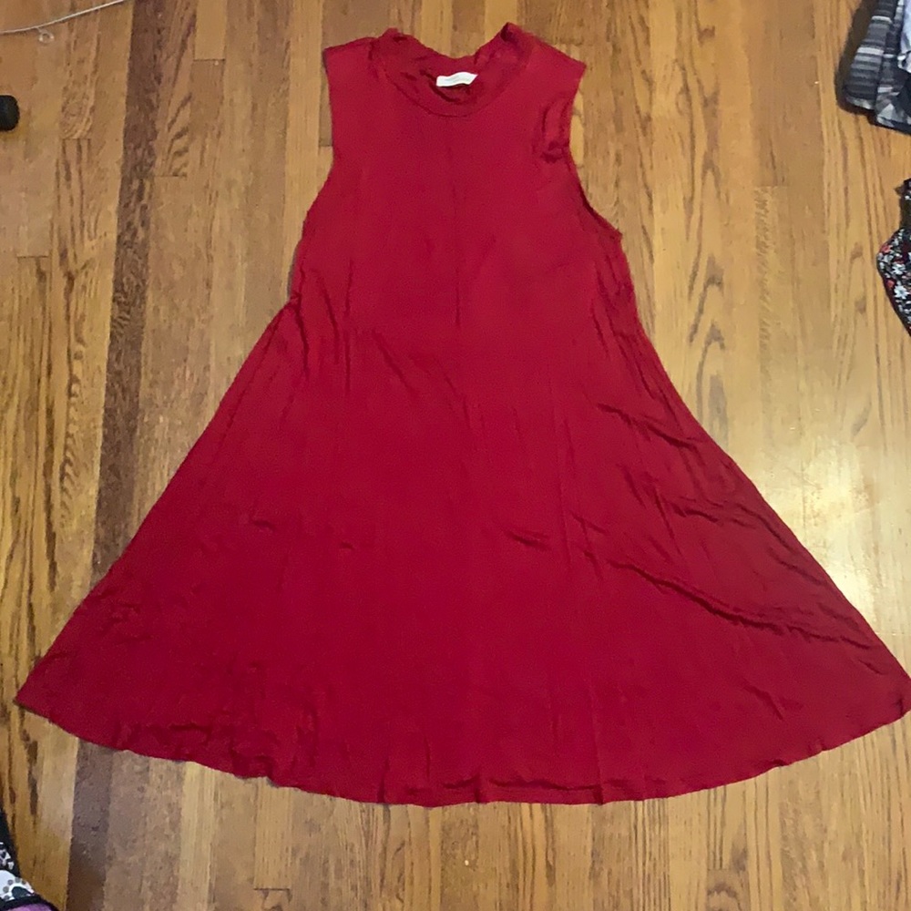 Dark red sleeveless dress